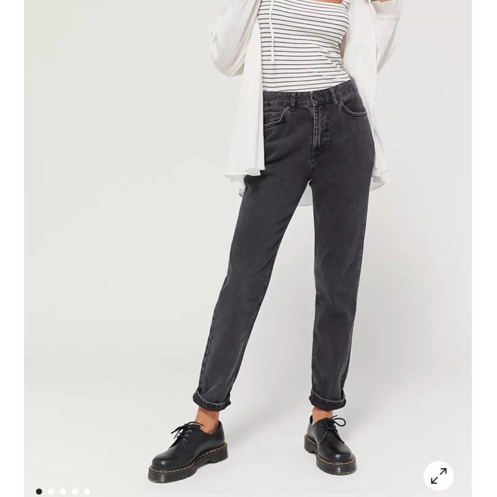 BDG Girlfriend High rise jeans